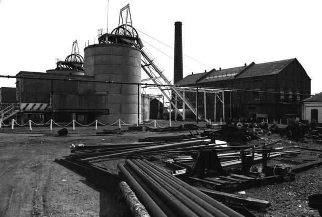 Cardowan Colliery's surface buildings, photographed in April 1982 while the pit was still working, not long before its 1983 closure.