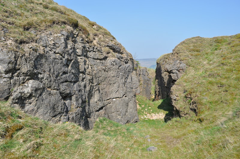 Dirtlow Rake, near Castleton, Derbyshire, showing the open-cut workings following the lead vein.