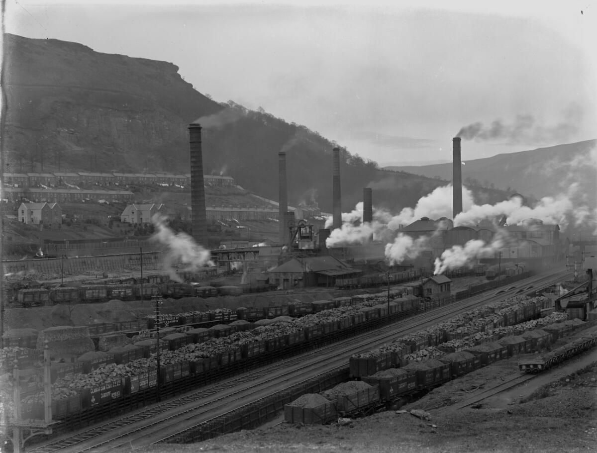 A period photograph of the Glamorgan Collieries surface buildings and headgear at Llwynypia, taken around 1905