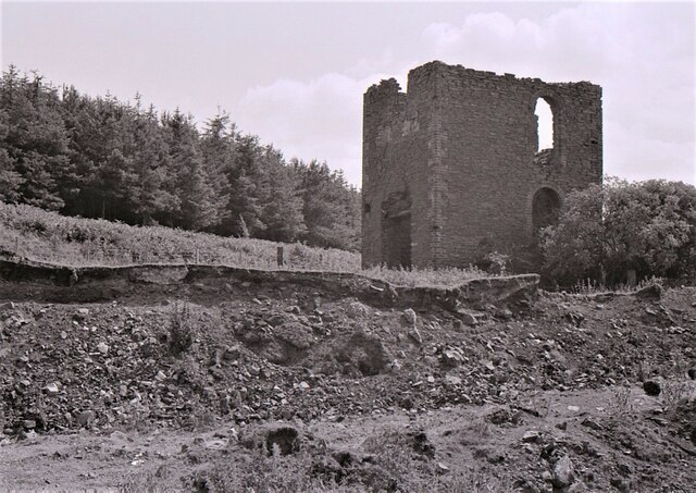 The ruined 1875 engine house at Ladywell Mine, photographed in 1977 before later consolidation work.