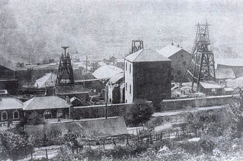 The colliery's surface buildings and headgear, photographed before 1878.
