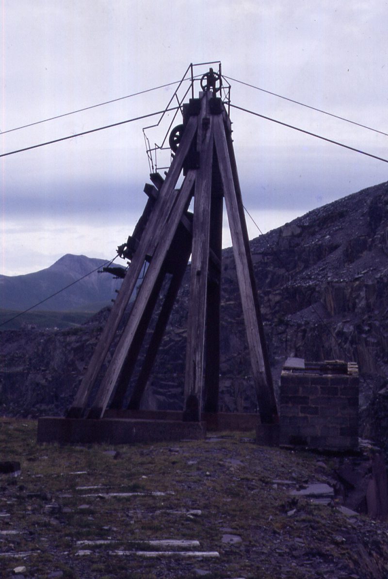 A Blondin cableway strung across a working slate quarry pit at Penrhyn in 1986.